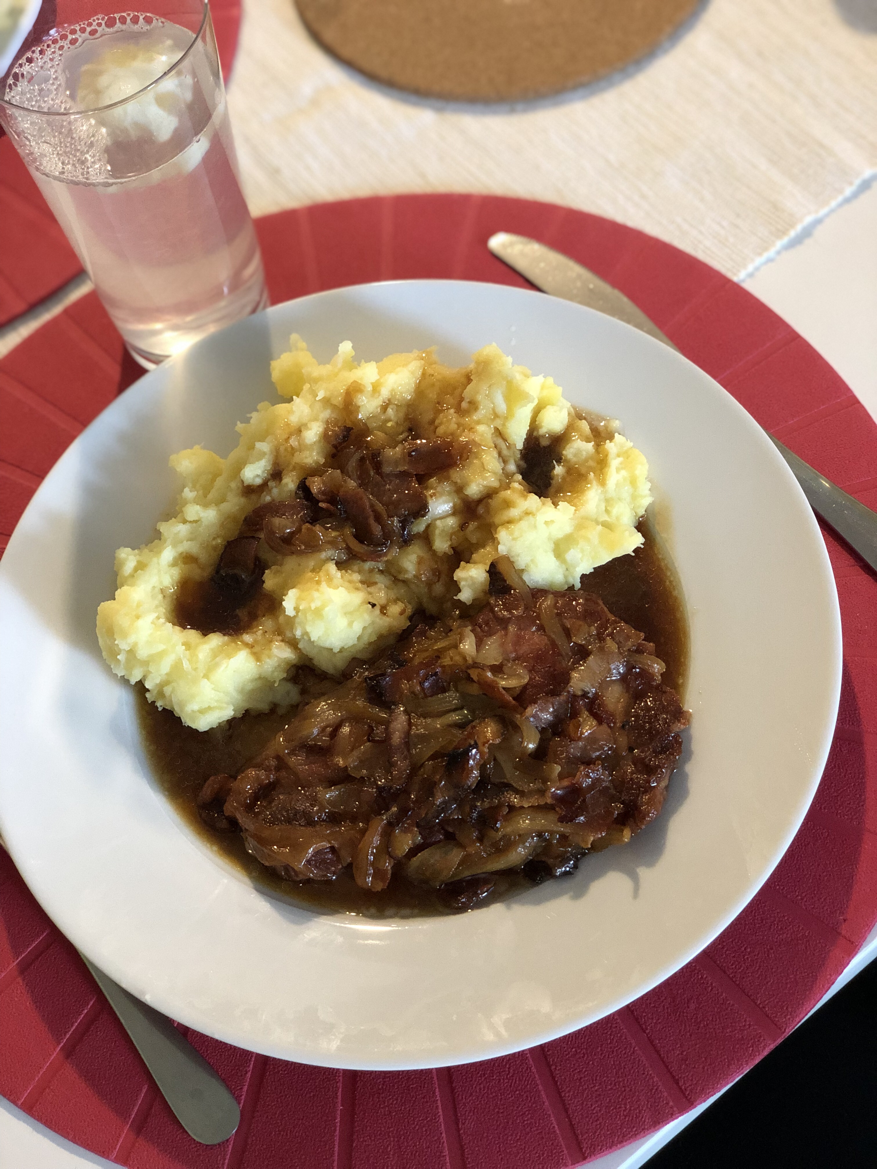 Krkovička na pivě